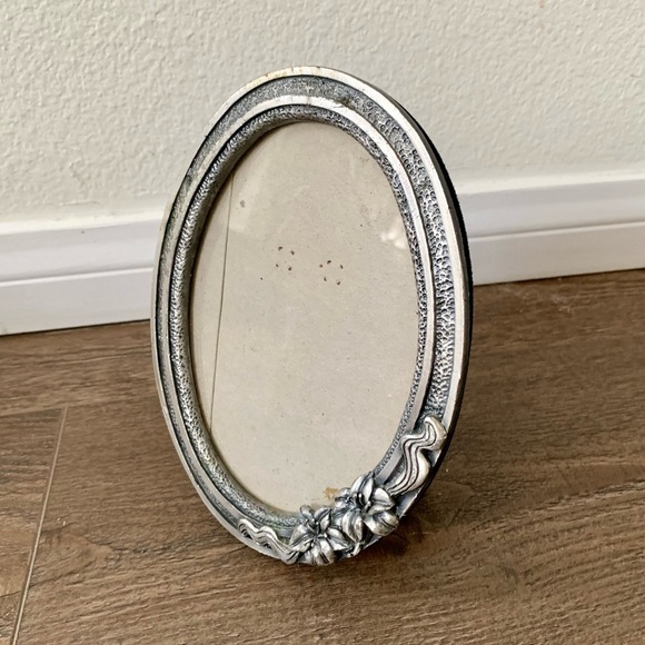 Vintage metal frame 6/7 inch - Picture 2 of 12